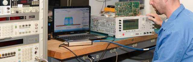 signal hound bb60c spectrum analyzer on a desk